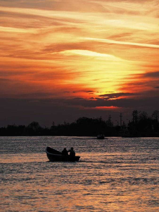 Casa De Vacanta Rodica Sulina Ngoại thất bức ảnh